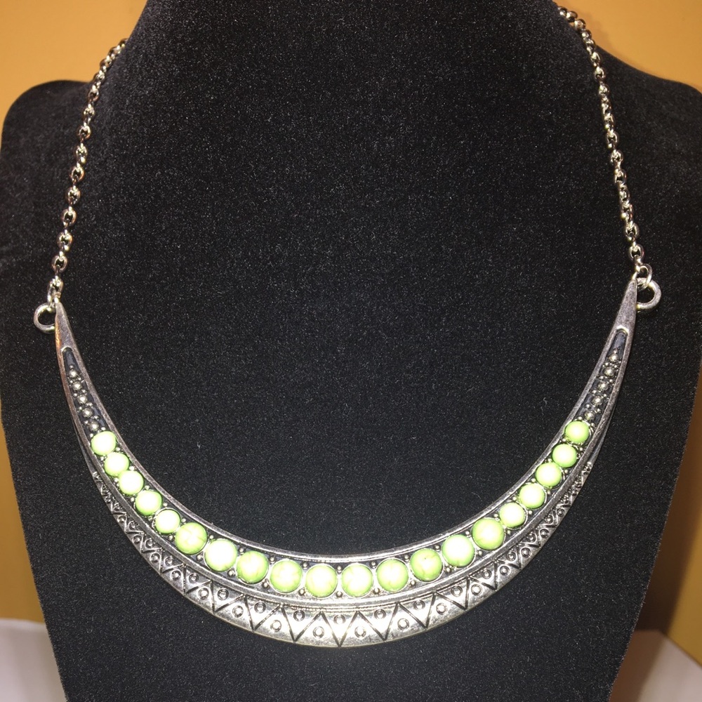 Green collar necklace and earrings
